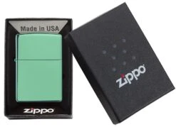 Zippo Classic High Polish Green 13 Zippo Classic High Polish Green -Zippo 28129 Z SP Lighter PT05