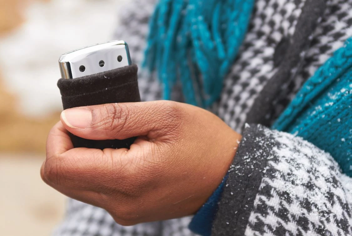 Zippo 6-Hour High Polish Chrome Refillable Hand Warmer 6 Zippo 6-Hour High Polish Chrome Refillable Hand Warmer - Image 4